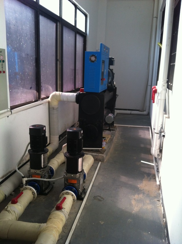 印刷行業專用水冷螺桿式冷水機